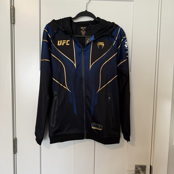 RARE UFC Venum Authentic Fight Night 2.0 Men's Walkout Hoodie - Size Small - Picture 2 of 6